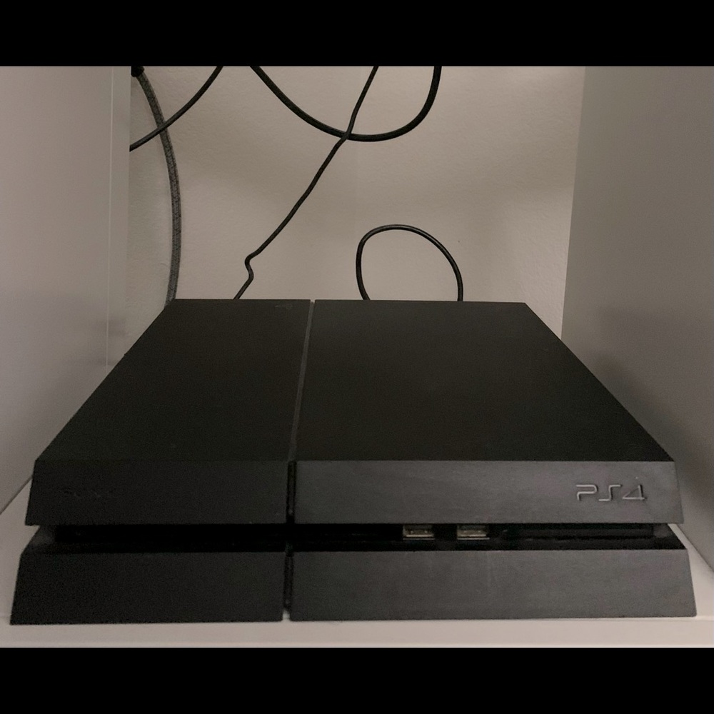 🕹PS4🎮👾4 Games included!!🕹